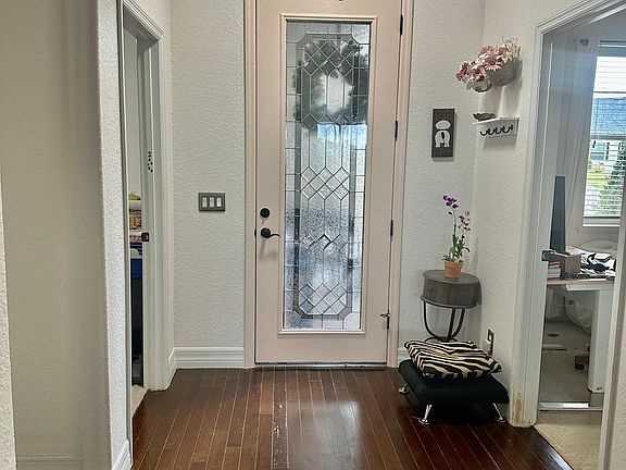 2nd image of 1033 Greengate Blvd