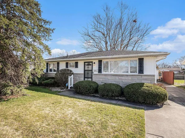 2730 Edison Rd, South Bend, IN 46615