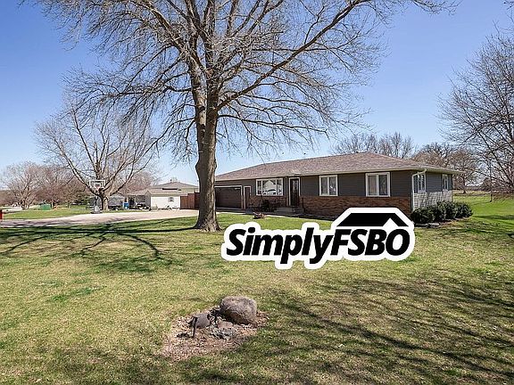 4th image of 2726 Brookview Rd