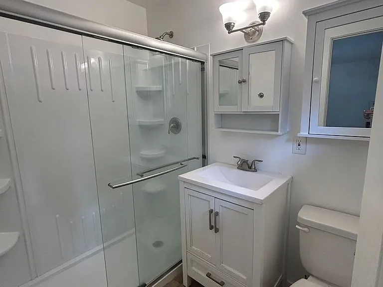 2531 Elwood Ave. — Photo 8