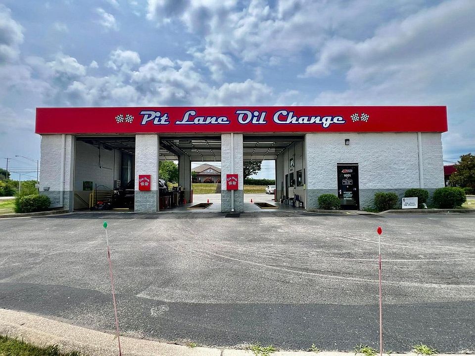 1st image of 1601 Foxhaven Dr #1