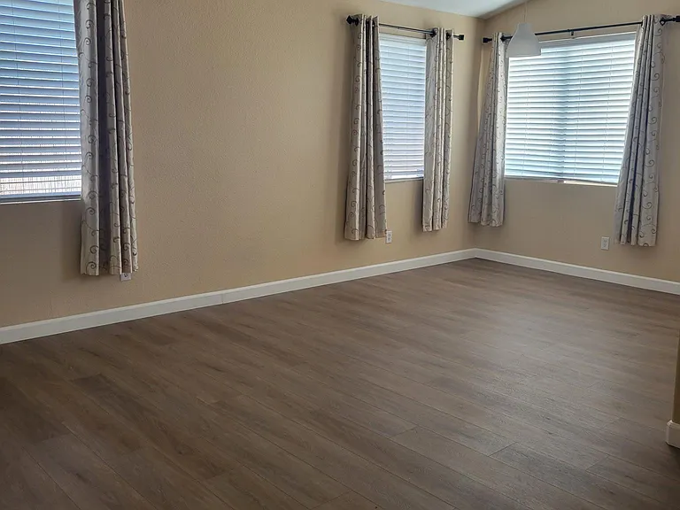 651 Simmer Way — Photo 4