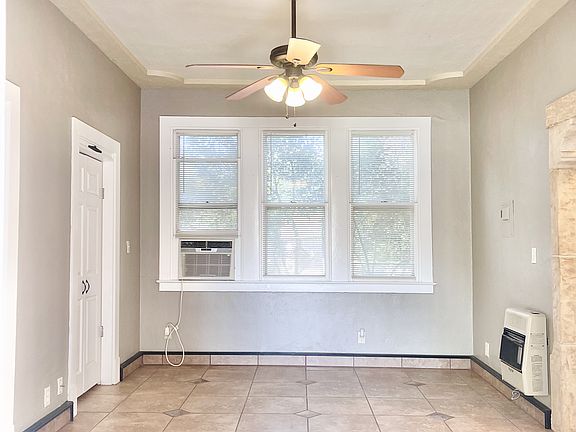 5th image of 420 E Dewey Pl APT 105