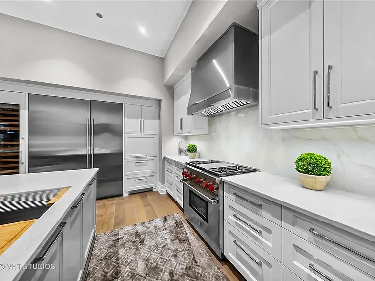 435 N Michigan Ave #401 — Photo 10