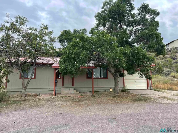 307 Debra Dr, Gallup, NM 87301