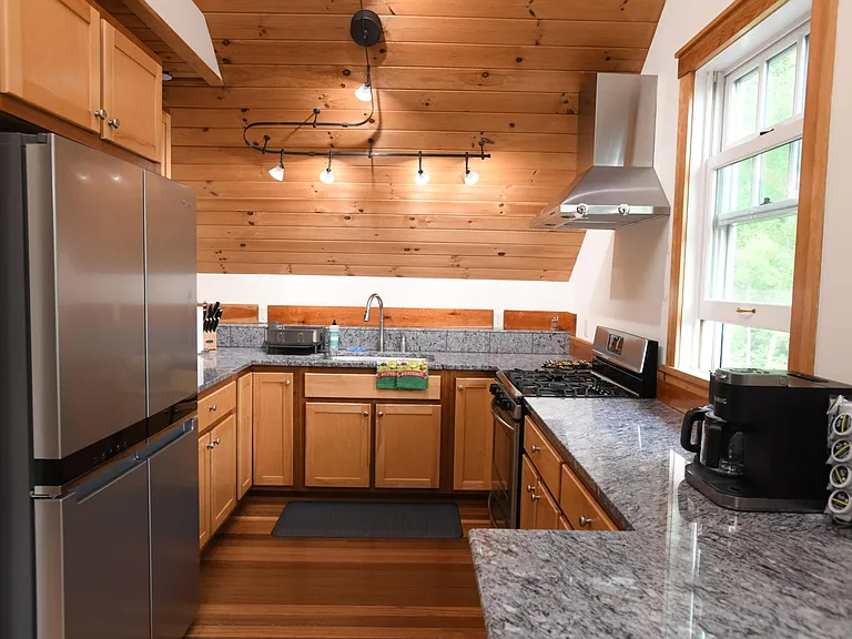 3055 E Warren Rd — Photo 13