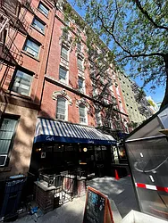 417 East 74th Street in Lenox Hill