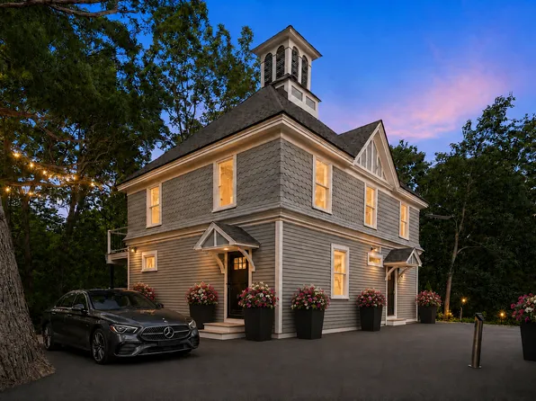 196 S Main St #6, Newmarket, NH 03857