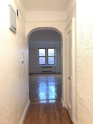 Rented by Lang Realty LLC | media 18