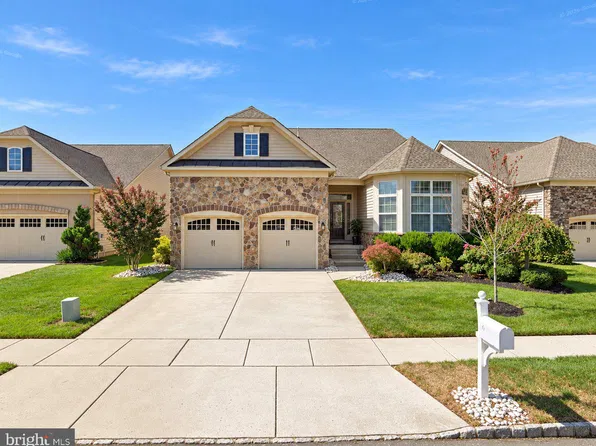 6 Copley Cir, West Berlin, NJ 08091
