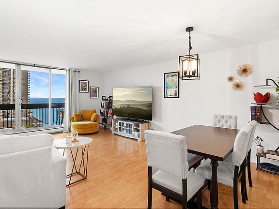 3rd image of 5901 N Sheridan Rd APT 13F