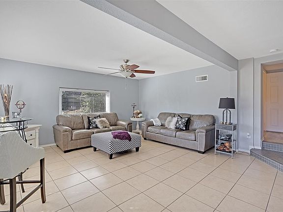 4th image of 8620 Heron Dr