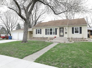 3313 45th St, Des Moines, IA 50310