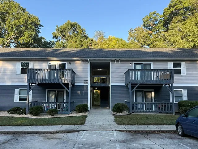 2 bed, 1000 sqft, $1,195 — Photo 4