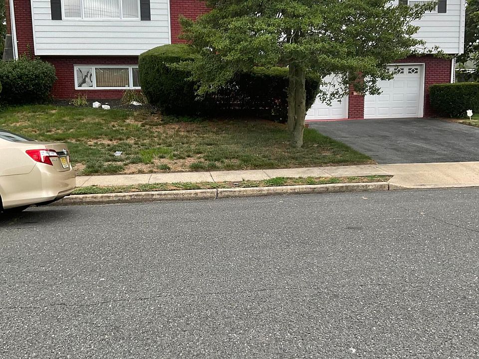 2nd image of 501 Mayfair Lane