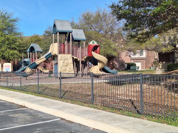 2606 Grayson #2606, San Antonio, TX 78232