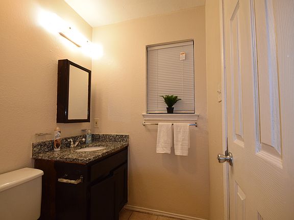 5th image of 201 Morgan Pl #107
