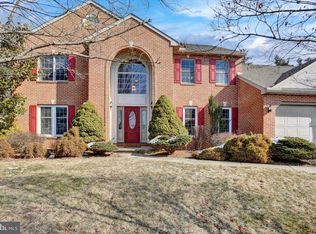 11 Archer Ln, Reading, PA 19607