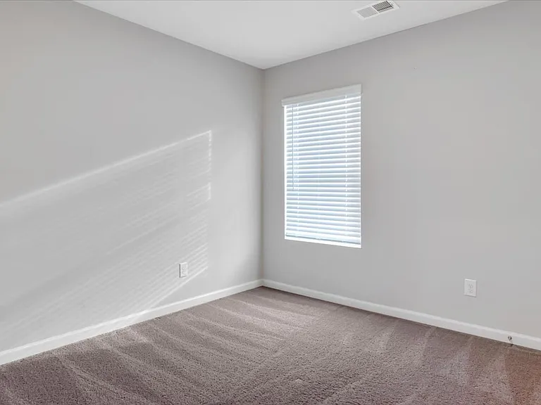 1127 Sims Dr — Photo 24