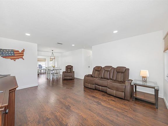 4th image of 4488 100TH AVENUE N