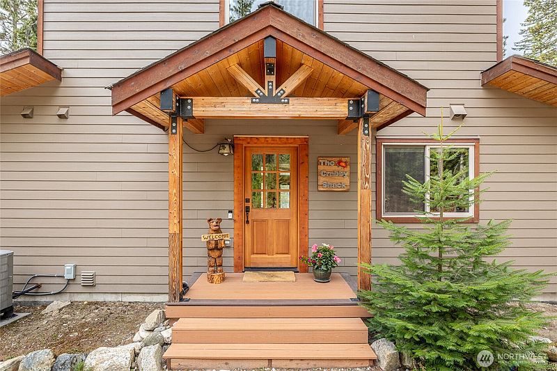 3rd image of 16150 Telemark Lane
