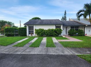 9711 SW 1st St, Miami, FL 33174