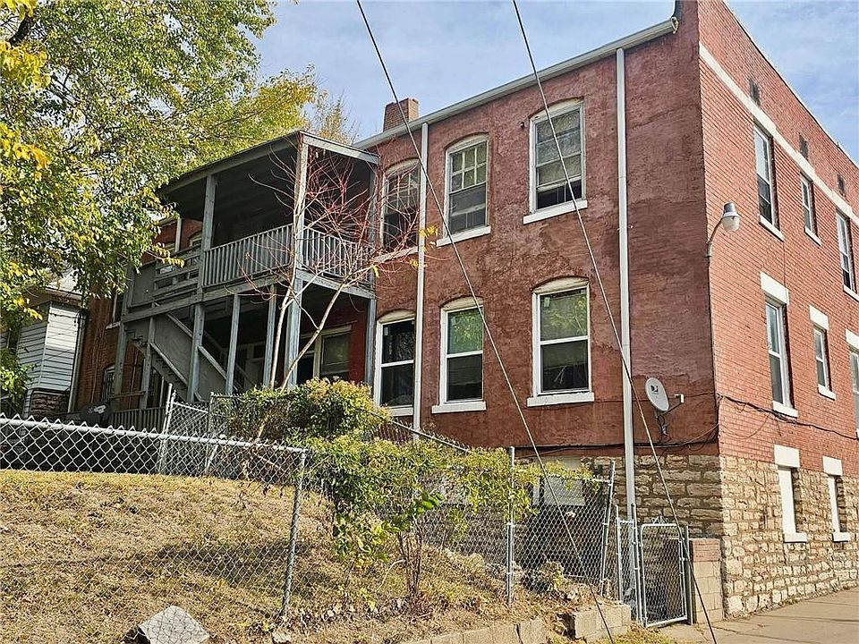 2nd image of 2542 Benton Blvd