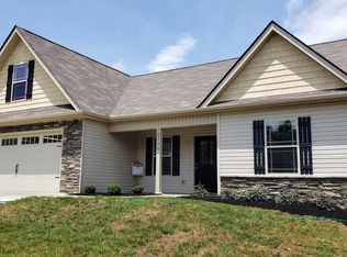 2334 Eppie Cove Ln, Knoxville, TN 37931
