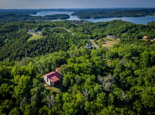 2570 Wildwood Rd, Dandridge, TN 37725