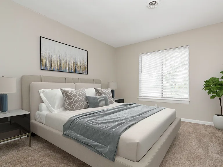 Signal Hill Apartments and Towhomes — Photo 29