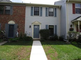 70 Pear Tree Ln #96, Franklin Park, NJ 08823