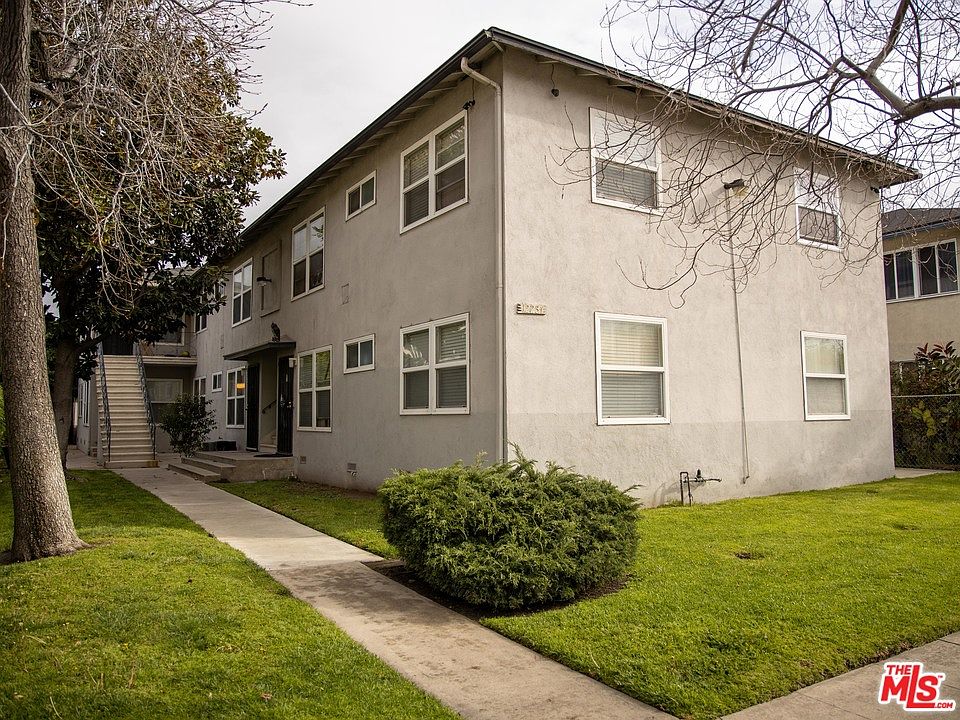 1st image of 12237 Vanowen St