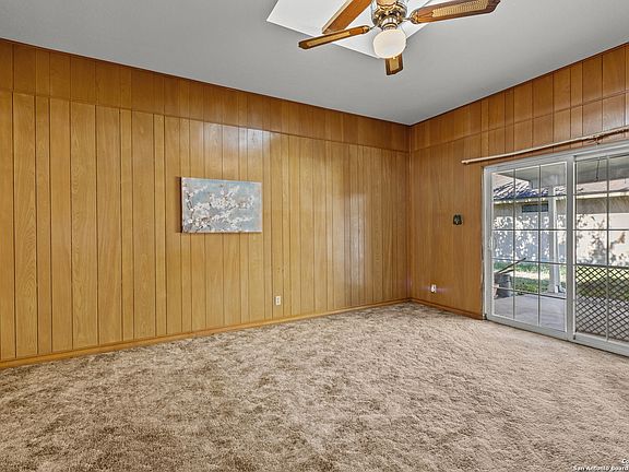 5th image of 10803 Royal Bluff