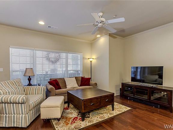 4th image of 700 15th St Unit 3104