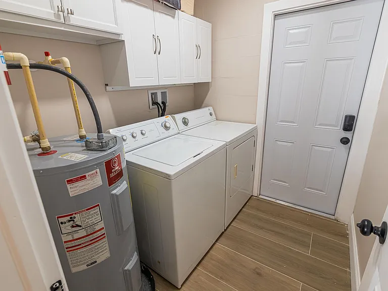 101 E Palmetto St #B — Photo 7