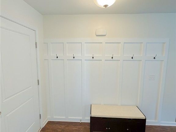 5th image of 118 Butternut Court