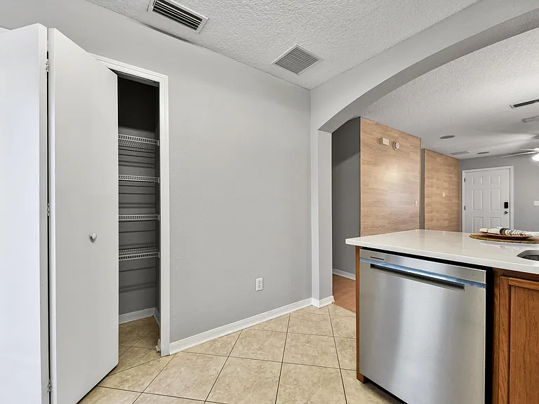 632 Briar Way Ln — Photo 5