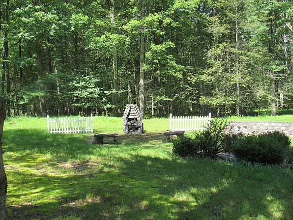 4th image of 317 Galloway Rd