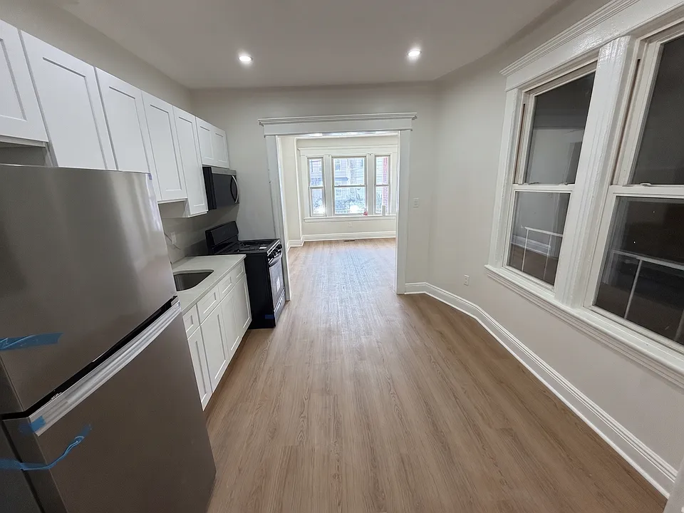 22 Stegman St #1