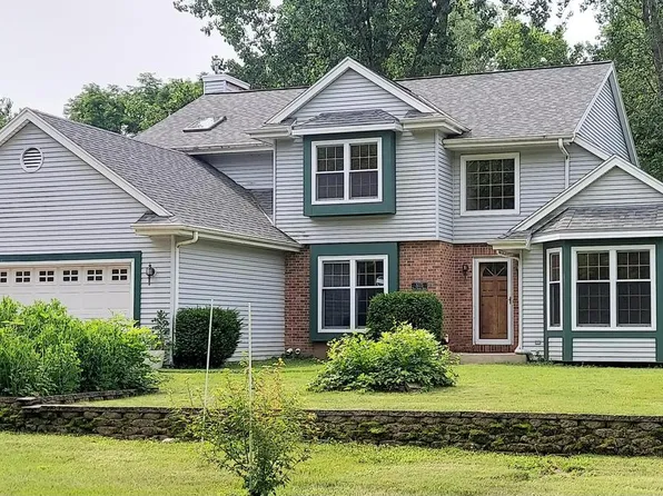 3225 East Bonnie DRIVE, Oak Creek, WI 53154