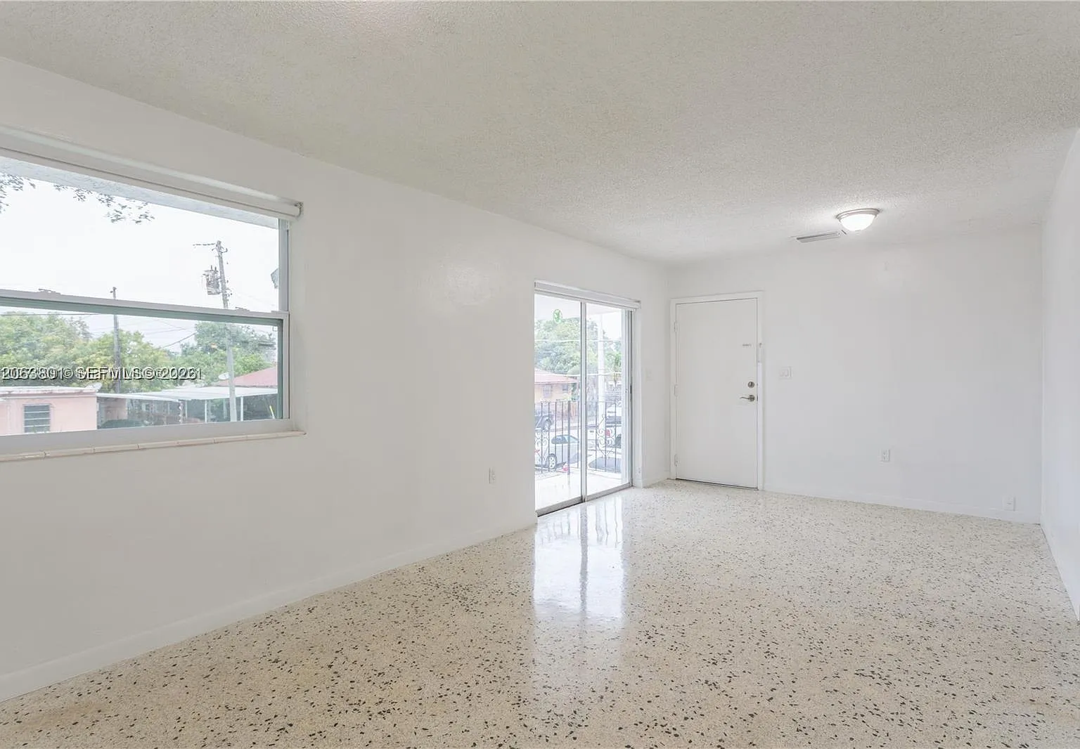 Twelfth St Manors 1st Add — Photo 4