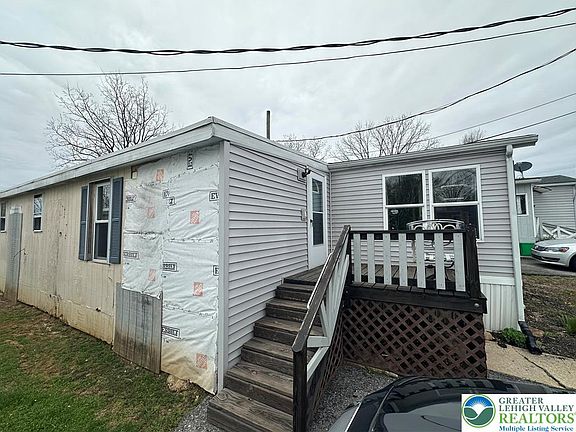3rd image of 12 Roth Ave