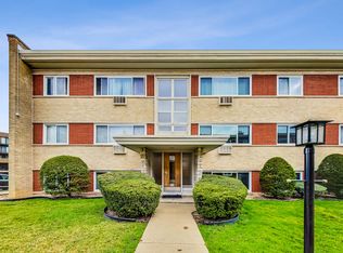 6815 W Raven St, Chicago, IL 60631