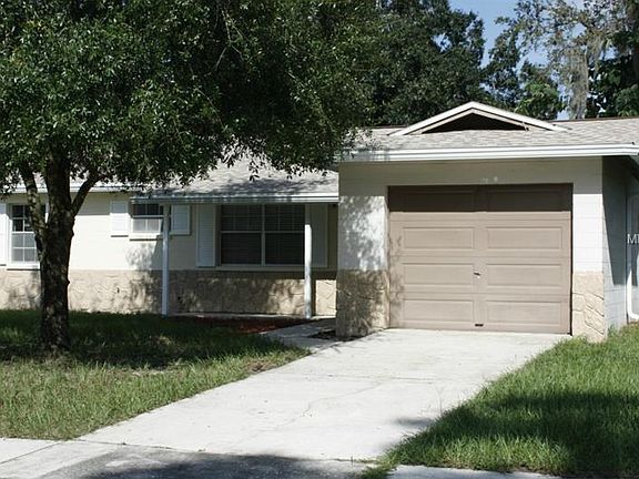 3rd image of 8507 Chinaberry Dr
