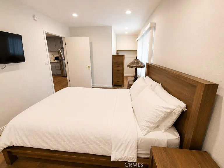 337 Washington Blvd #4 — Photo 6