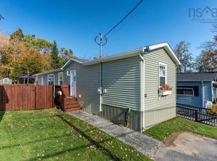 303 Ioney Hl, Halifax, NS B4E 1M6