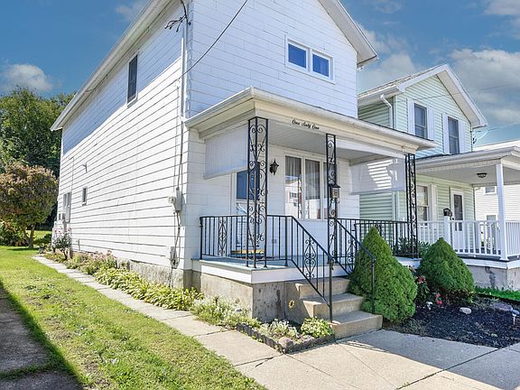 2nd image of 161 Mill St