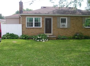 3801 Sowles Rd, Hamburg, NY 14075