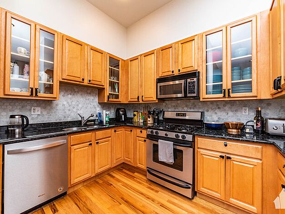 5th image of 3013 N Ashland Ave #4
