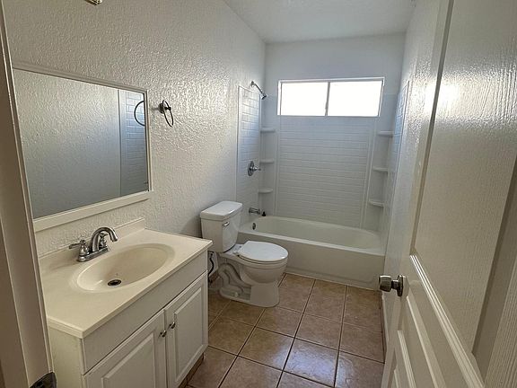 5th image of 3119 Wentworth Dr